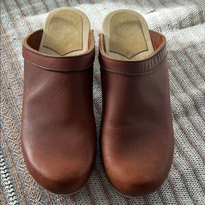 No. 6 Clogs